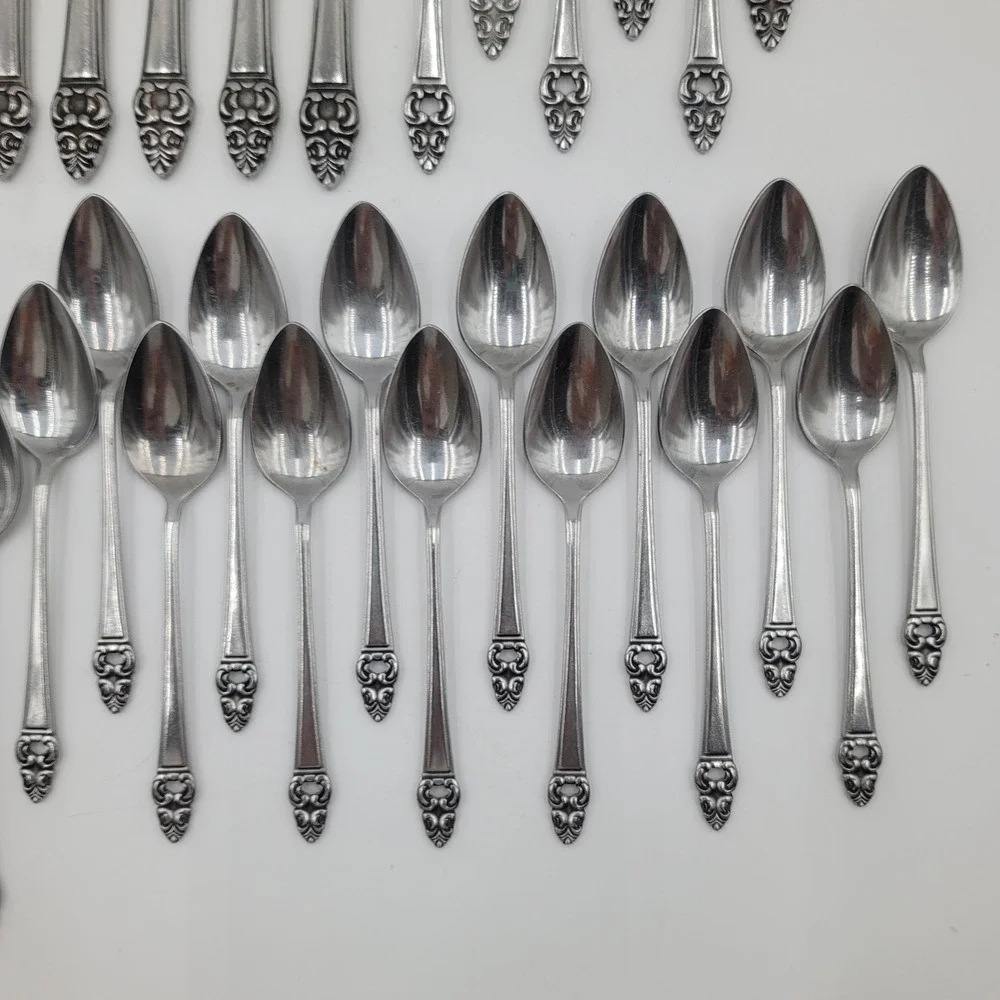 34pc Erica Erika Pattern Stainless Japan Flatware Set Knives Forks Spoons Ornate